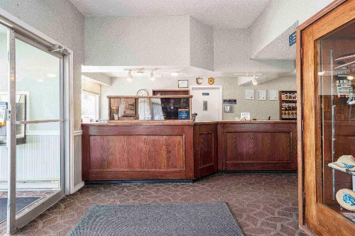 Sandman Inn Mcbride image 6